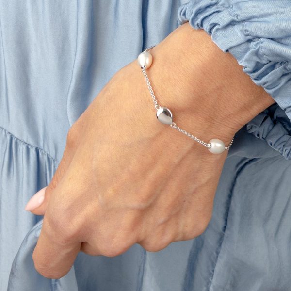 Kit Heath Coast Pebble Pearl Bracelet in Silver
