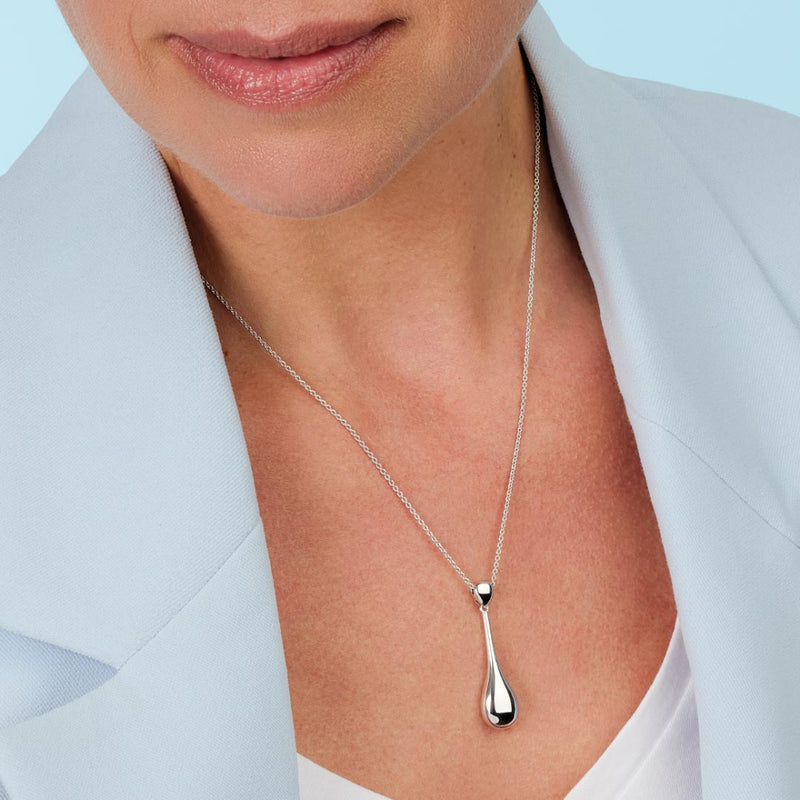 The Coast Pebble Smooth Elegant Necklace, a silver necklace from Kit Heath, available at OD’s Jewellers in St Helens.