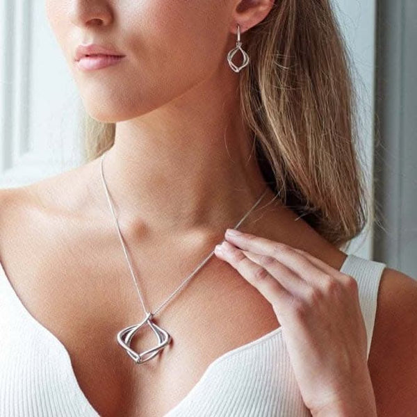 The Alicia Grande Slider Necklace, a silver necklace from Kit Heath, available at OD’s Jewellers in St Helens